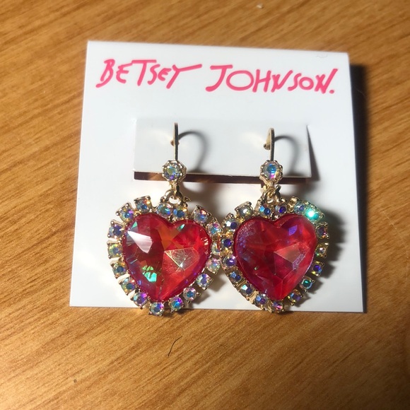 Betsey Johnson Gold Tone Pink Red Iridescent Heart Drop Earrings Crystal NWT - Picture 7 of 12